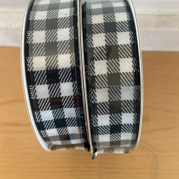 Wired Ribbon - Picture 2 of 4